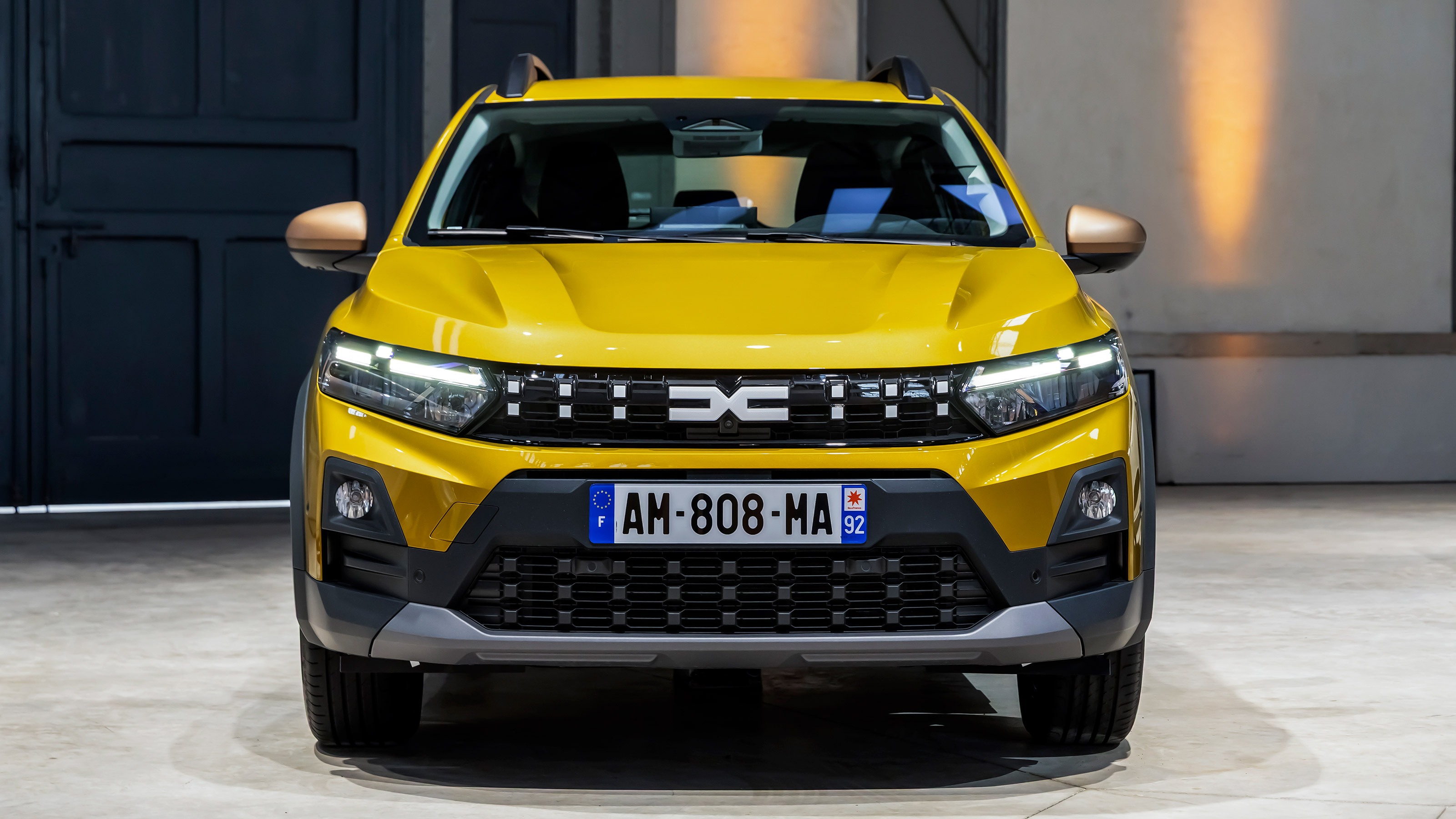 Dacia Sandero Stepway facelift - full front