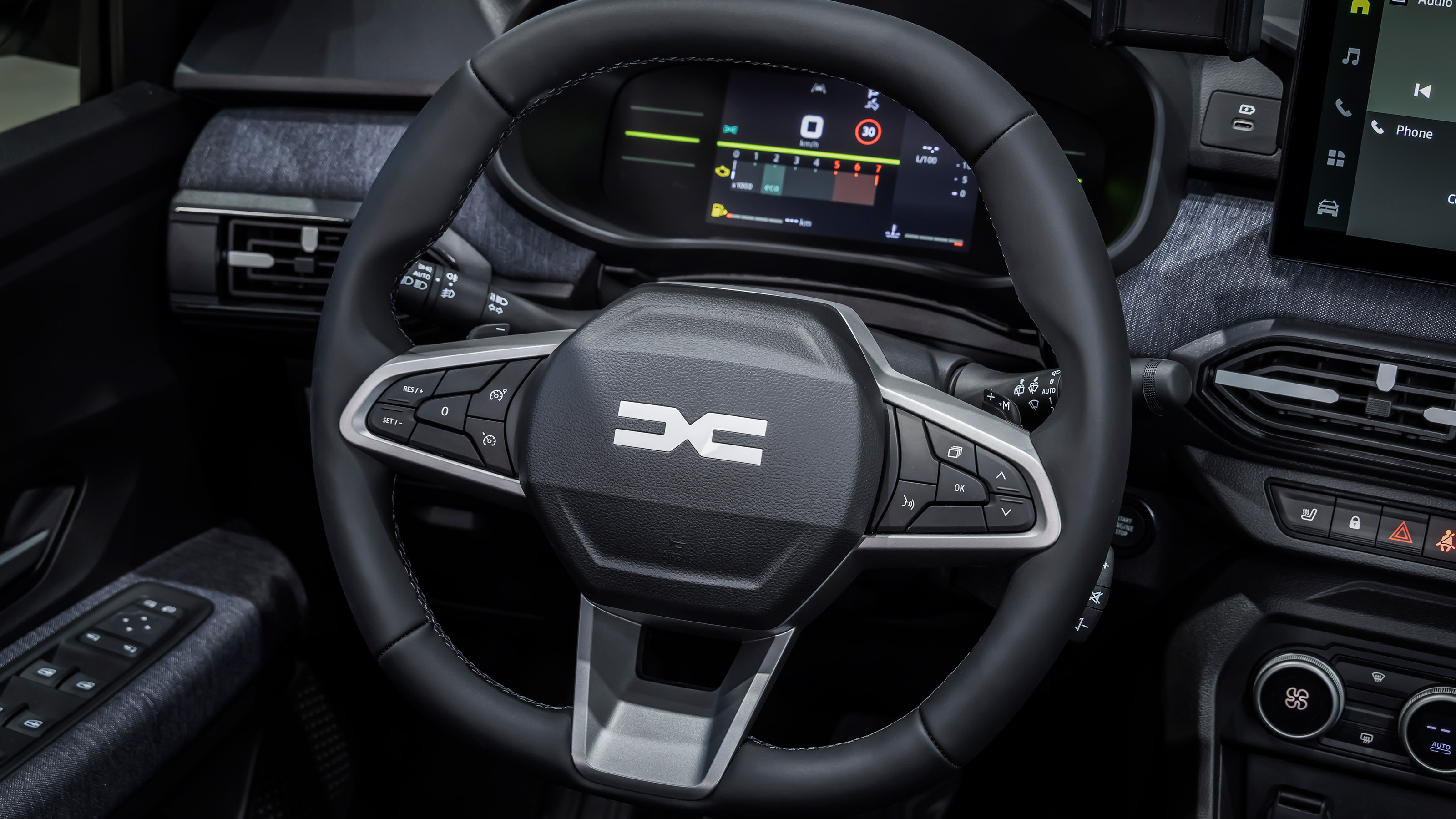 Dacia Sandero facelift - steering wheel