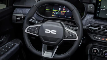 Dacia Sandero facelift - steering wheel