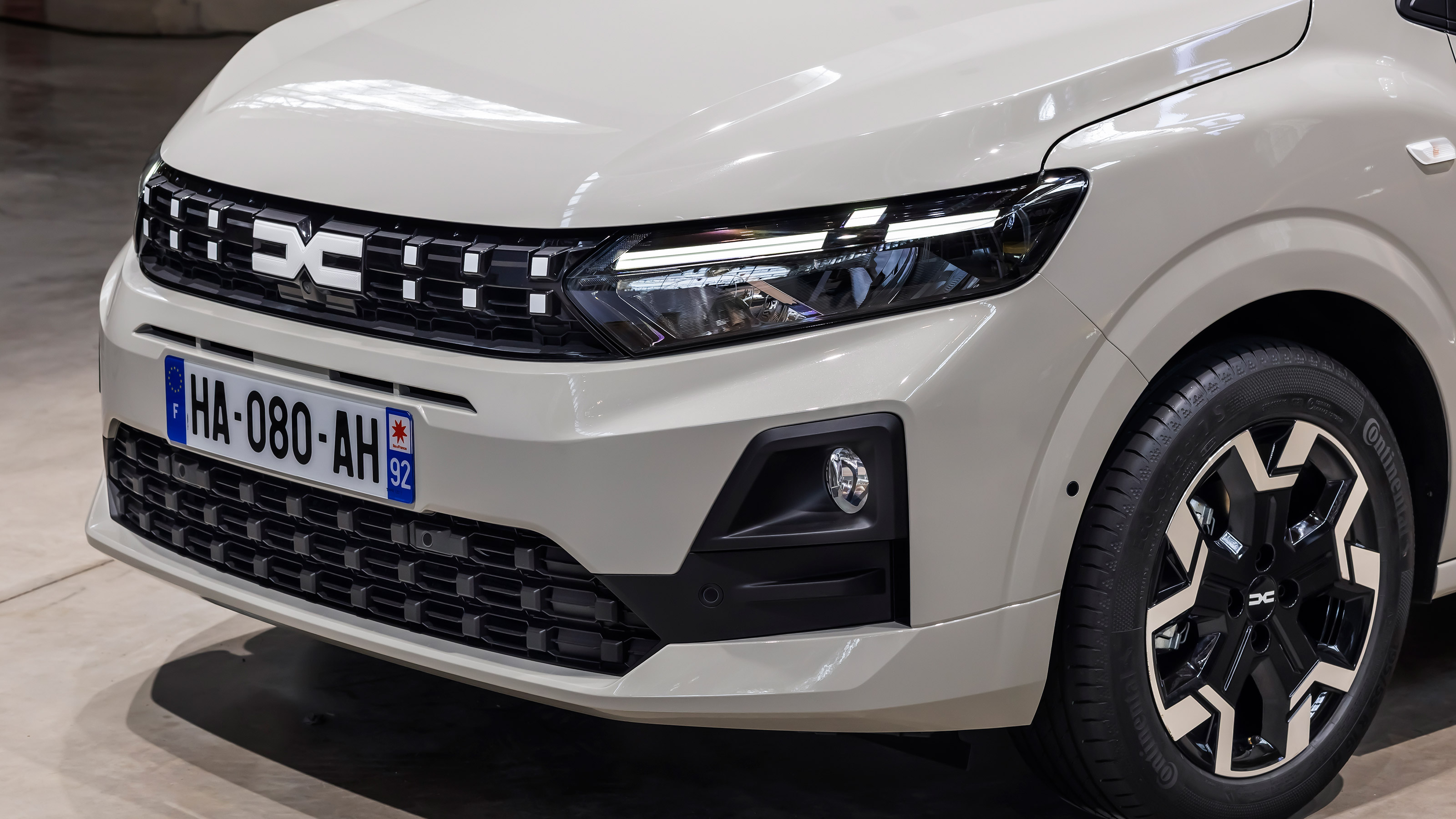 Dacia Sandero facelift - front detail
