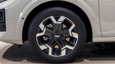 Dacia Sandero facelift - wheel