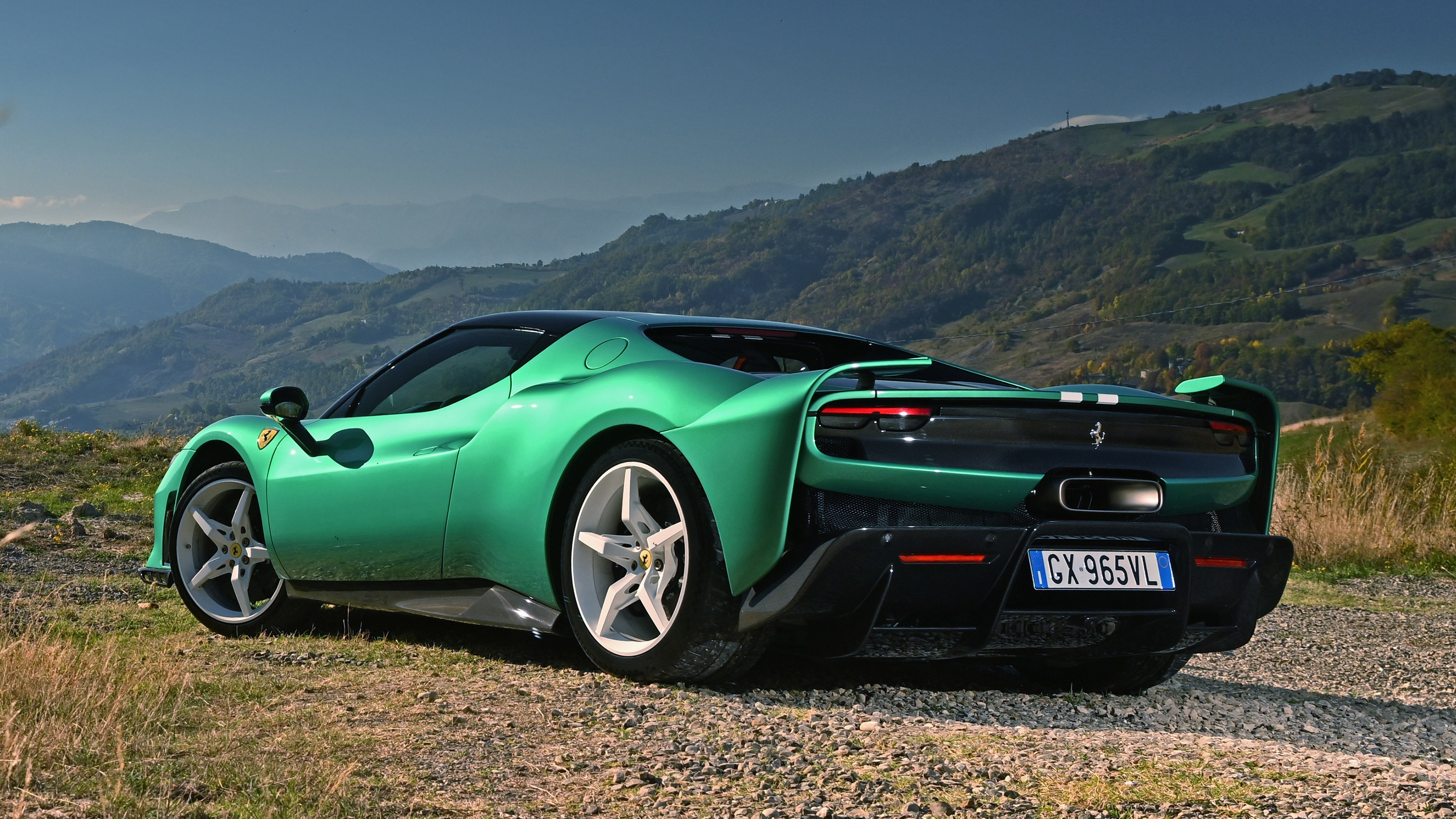 Ferrari 296 Speciale - rear seats