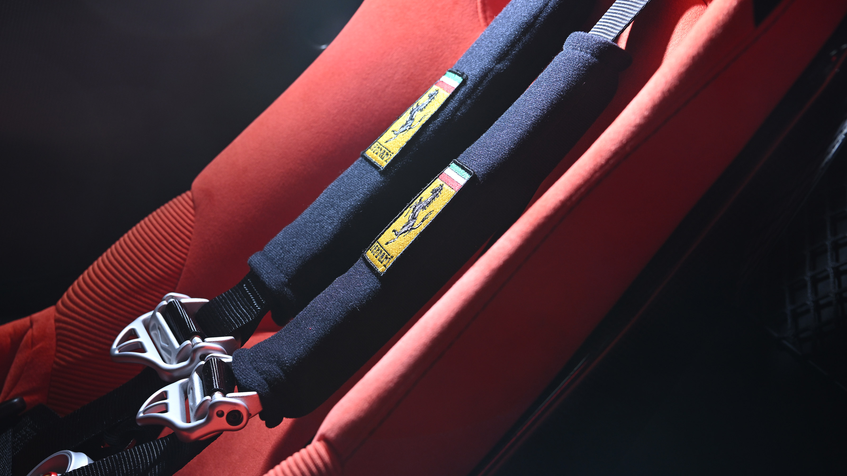 Ferrari 296 Speciale - seatbelt