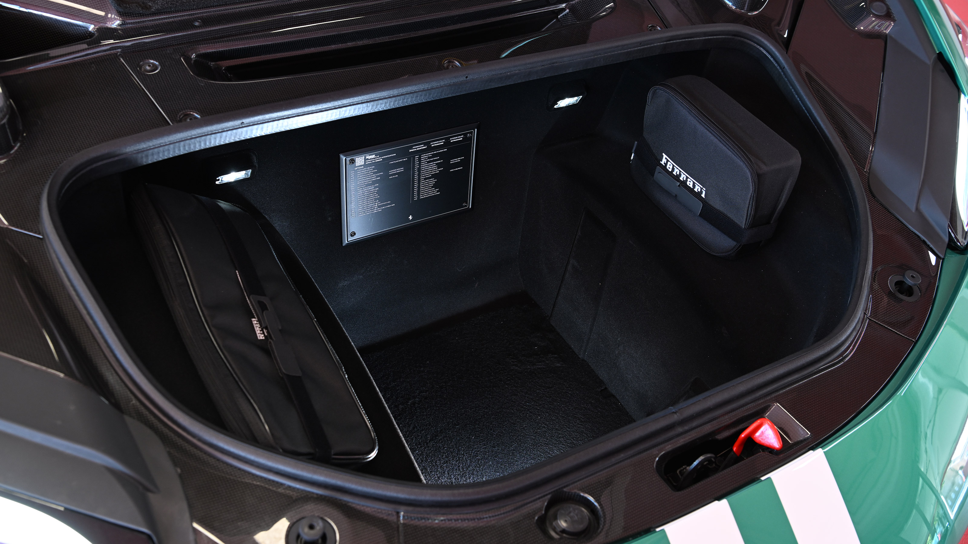 Ferrari 296 Speciale - boot