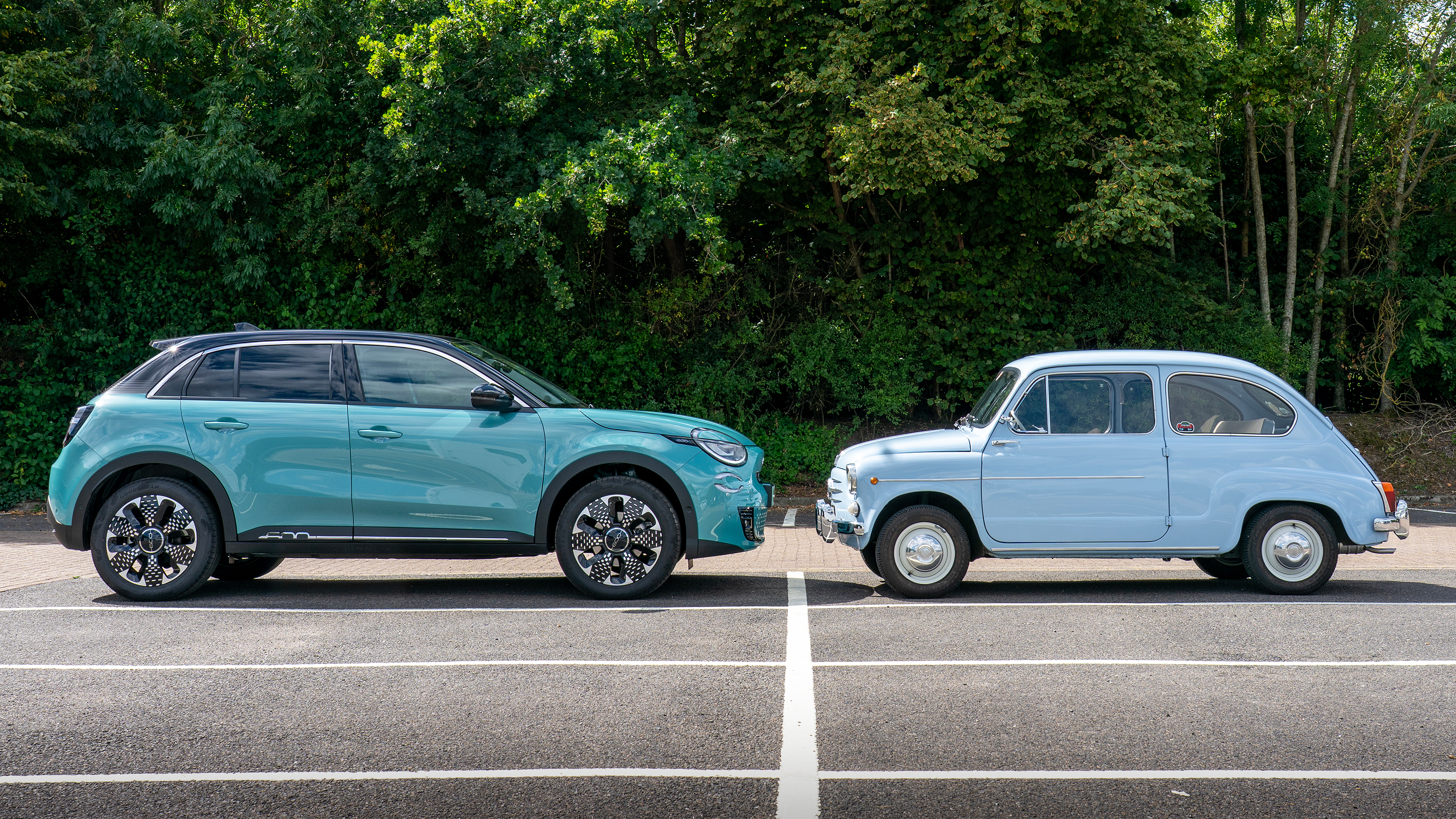 Fiat 600s face off
