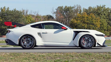 Ford Mustang GTD - side static
