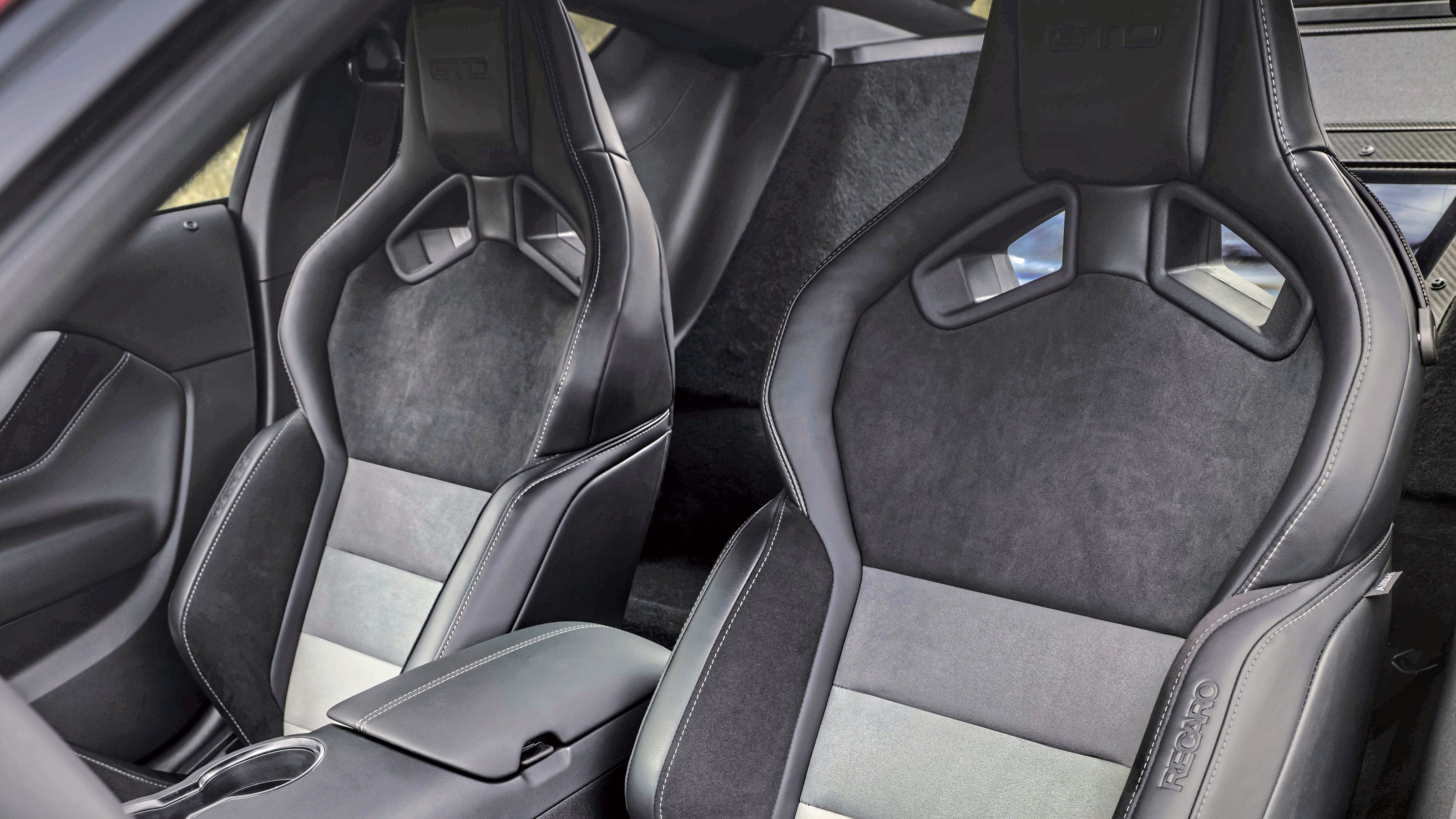 Ford Mustang GTD - seats