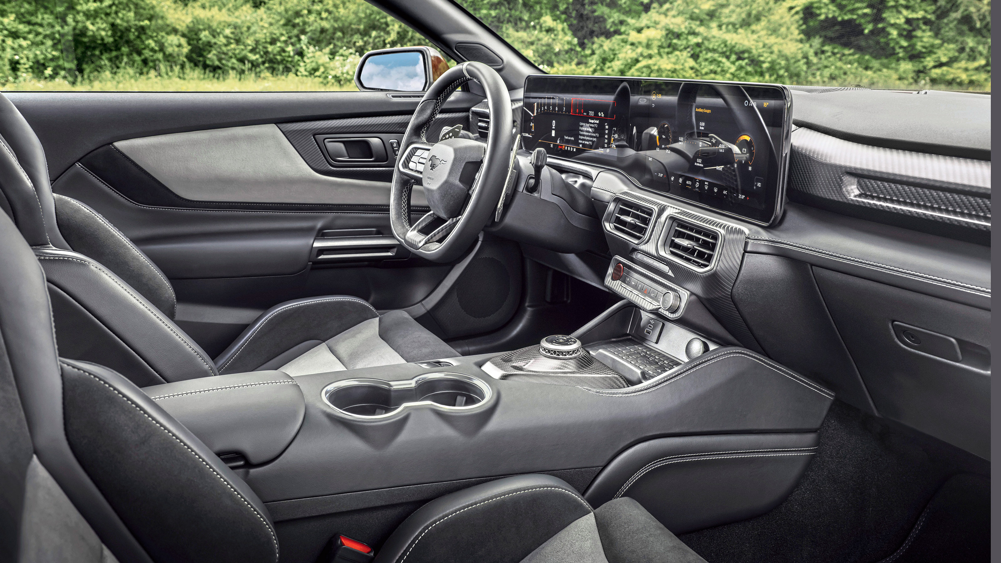 Ford Mustang GTD - dash