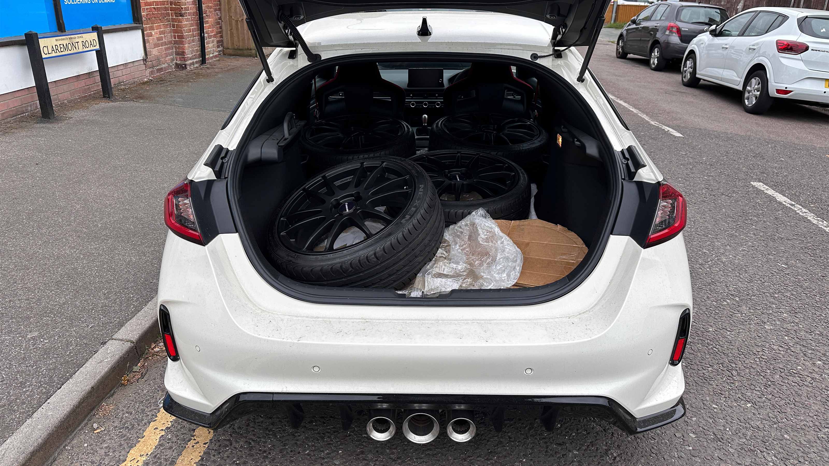 Honda Civic Type R - boot space