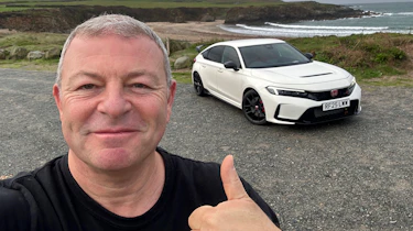 Honda Civic Type R - front end on a cliff