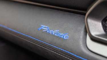 Honda Prelude - trim