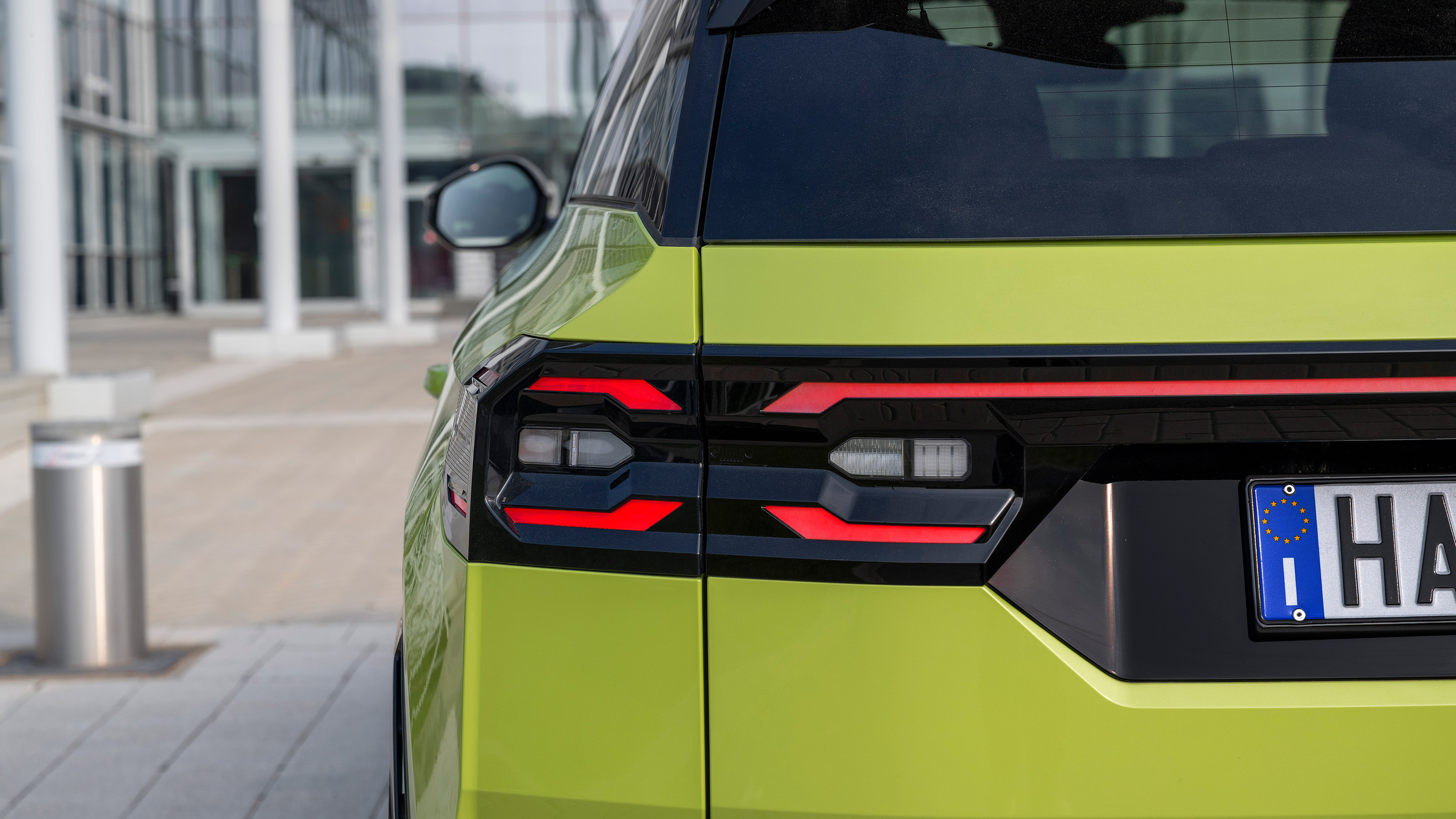 Jeep Compass e-Hybrid - rear light