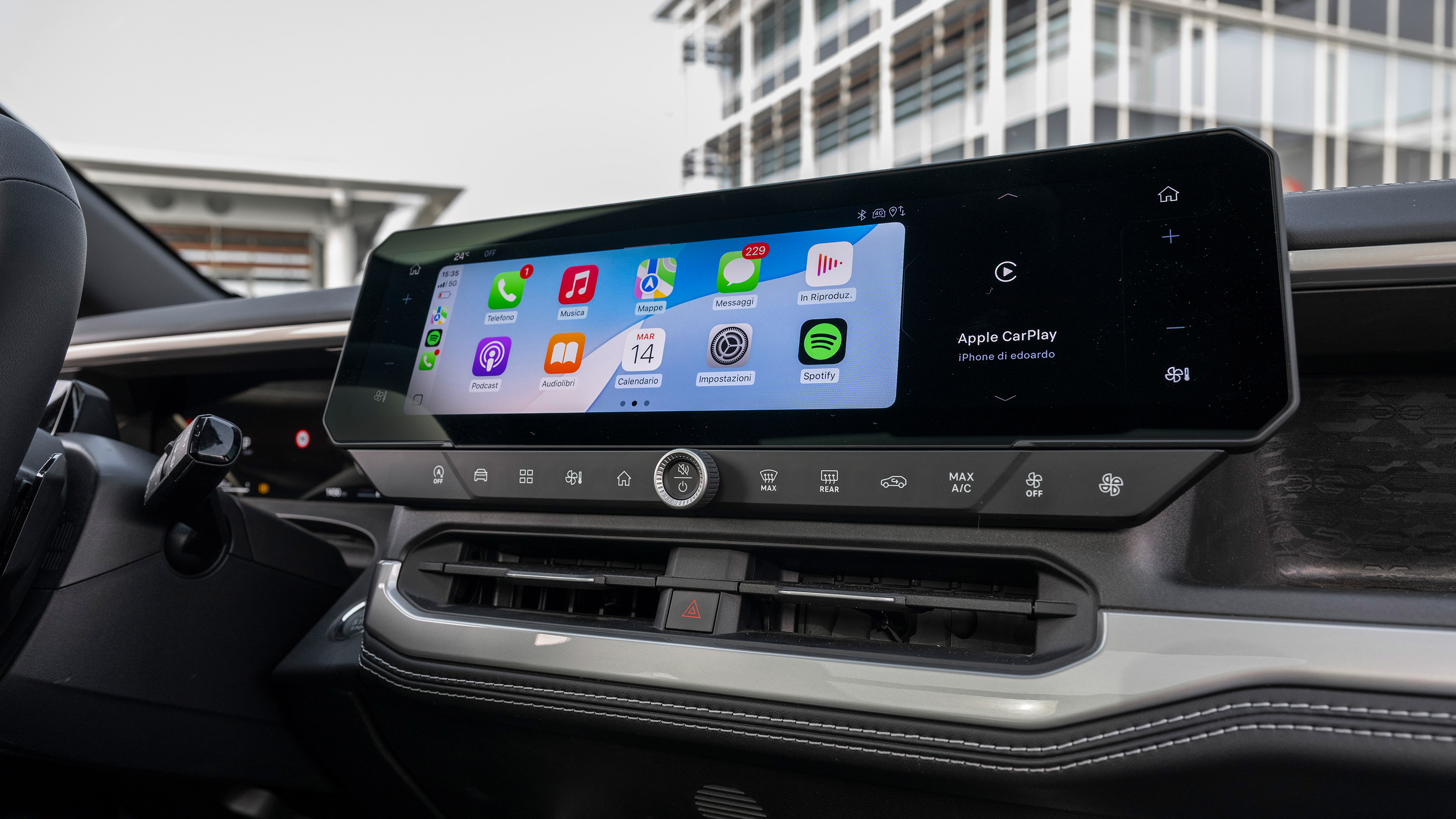 Jeep Compass e-Hybrid - Apple CarPlay