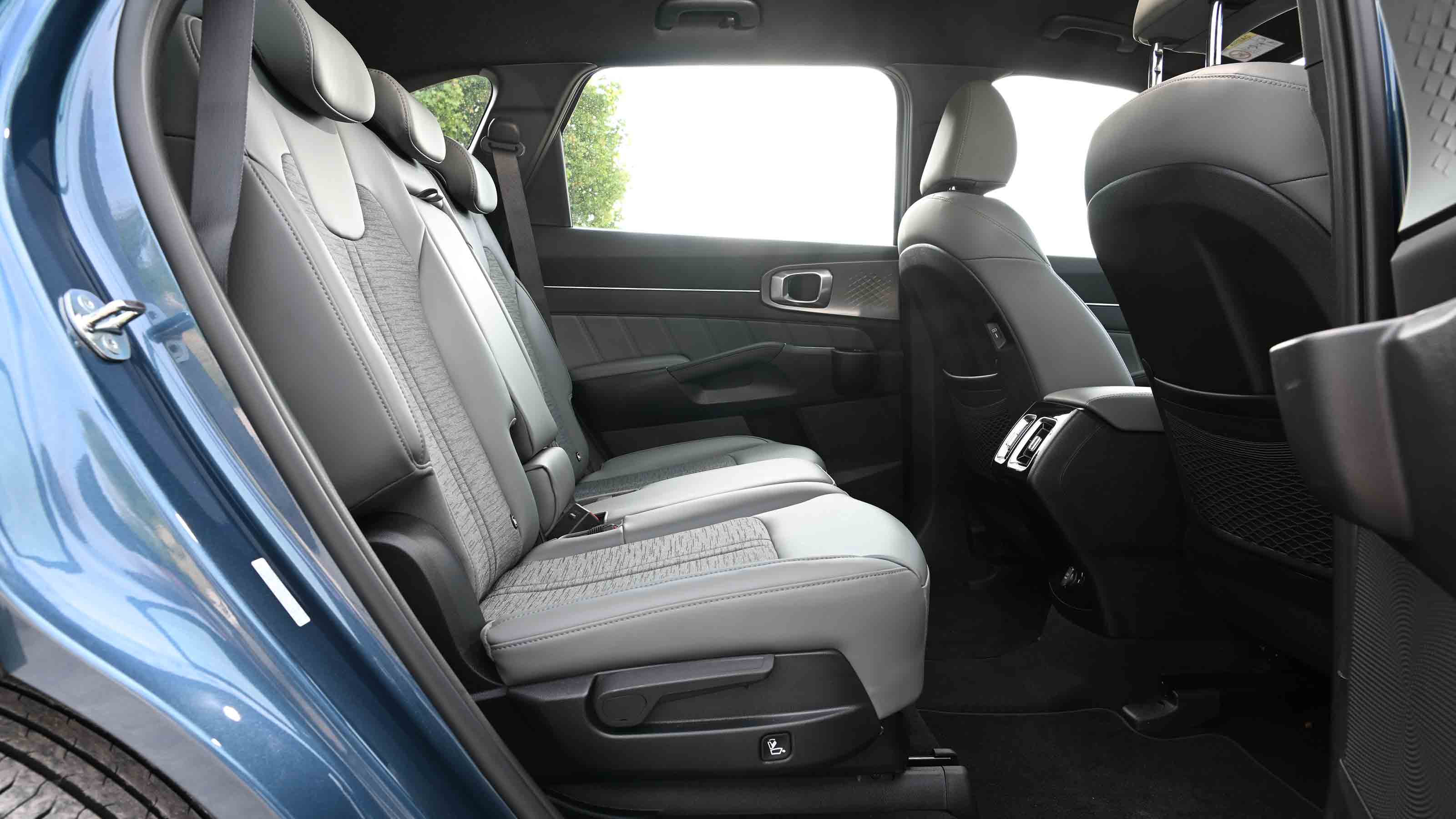 Kia Sorento - rear seat