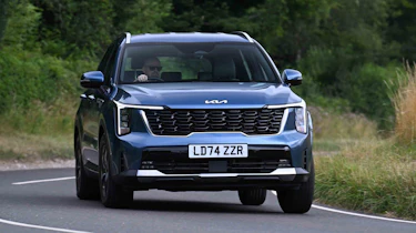 Kia Sorento - front full width