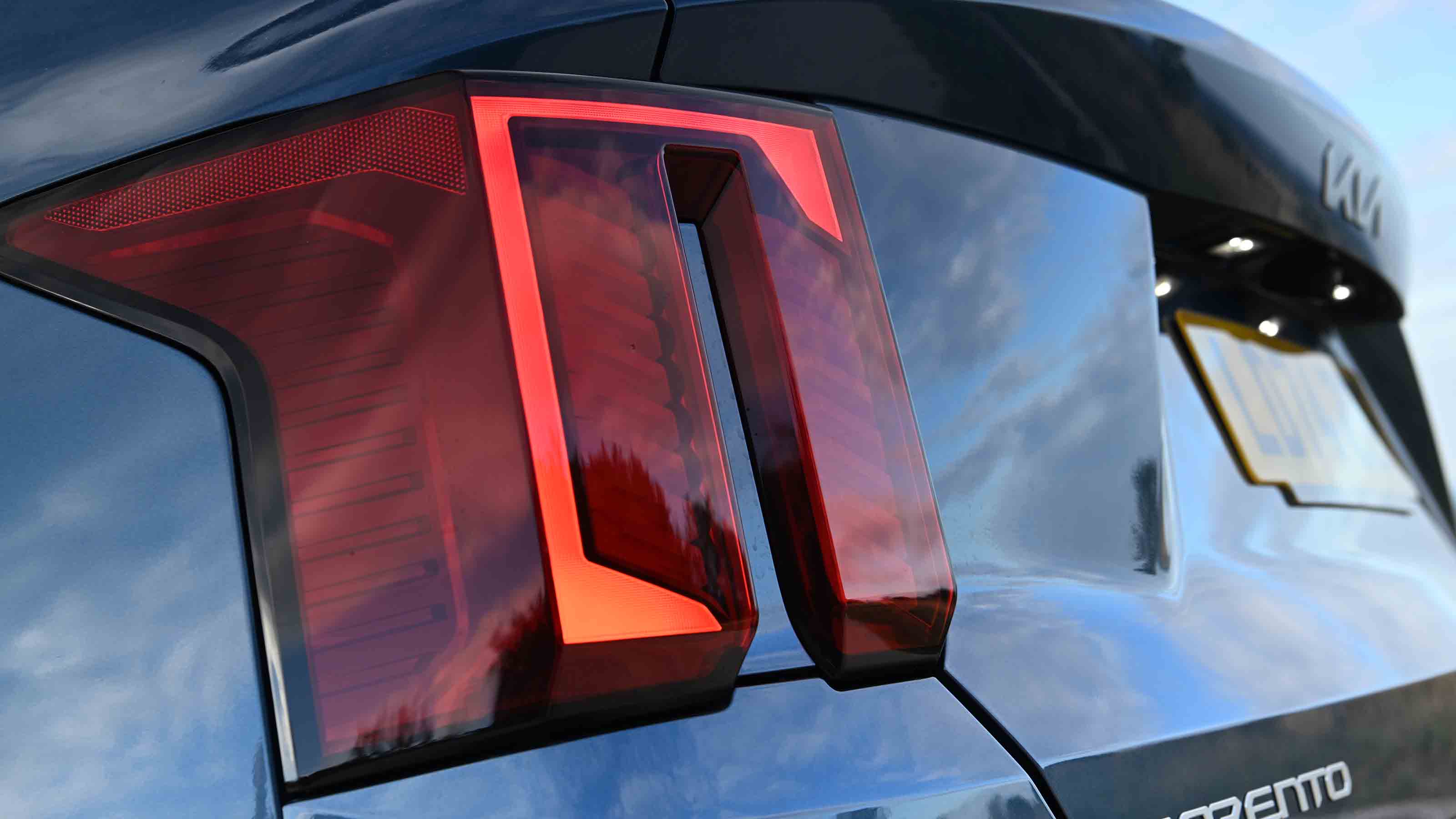 Kia Sorento - tail light