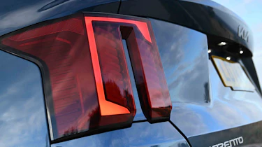 Kia Sorento - tail light