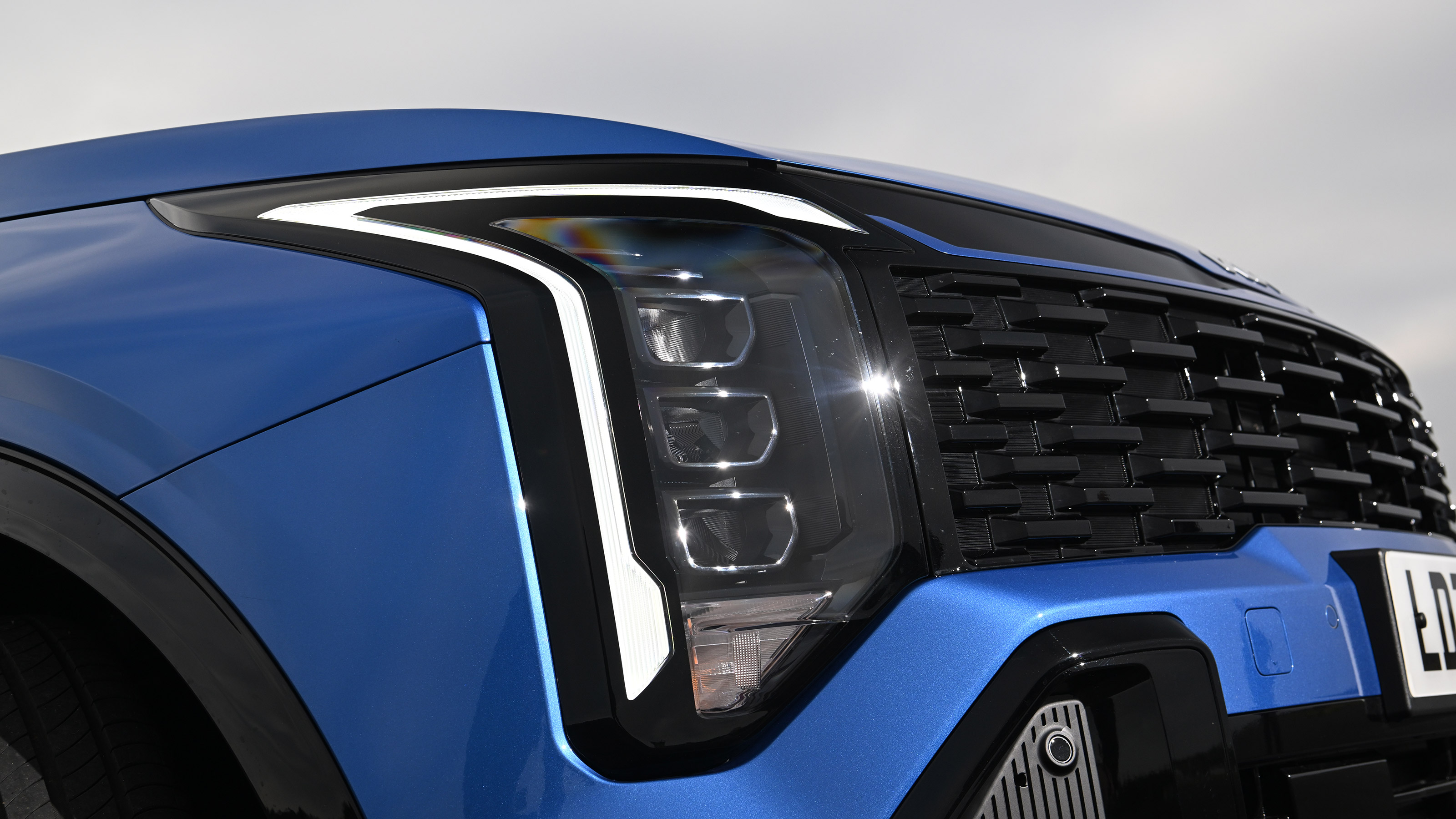 Kia Sportage UK - front light