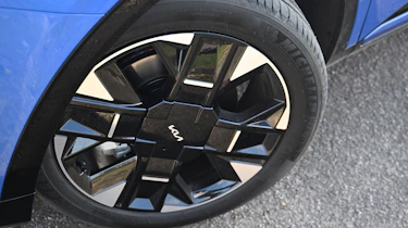 Kia Sportage UK - wheel