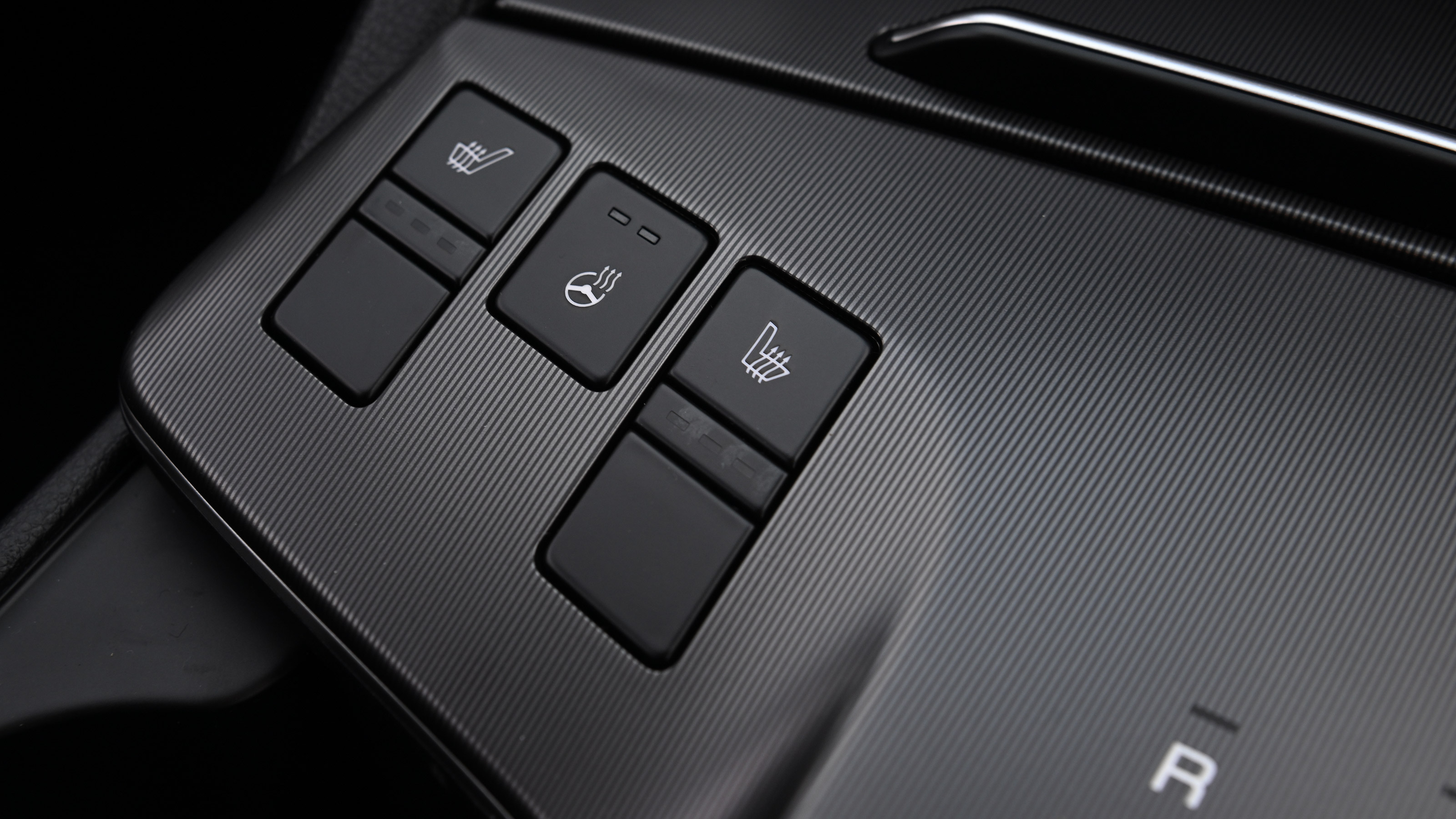 Kia Sportage UK - buttons