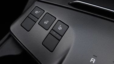 Kia Sportage UK - buttons