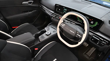 Kia Sportage UK - dash