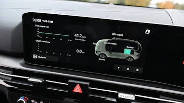 Kia Sportage UK - screen