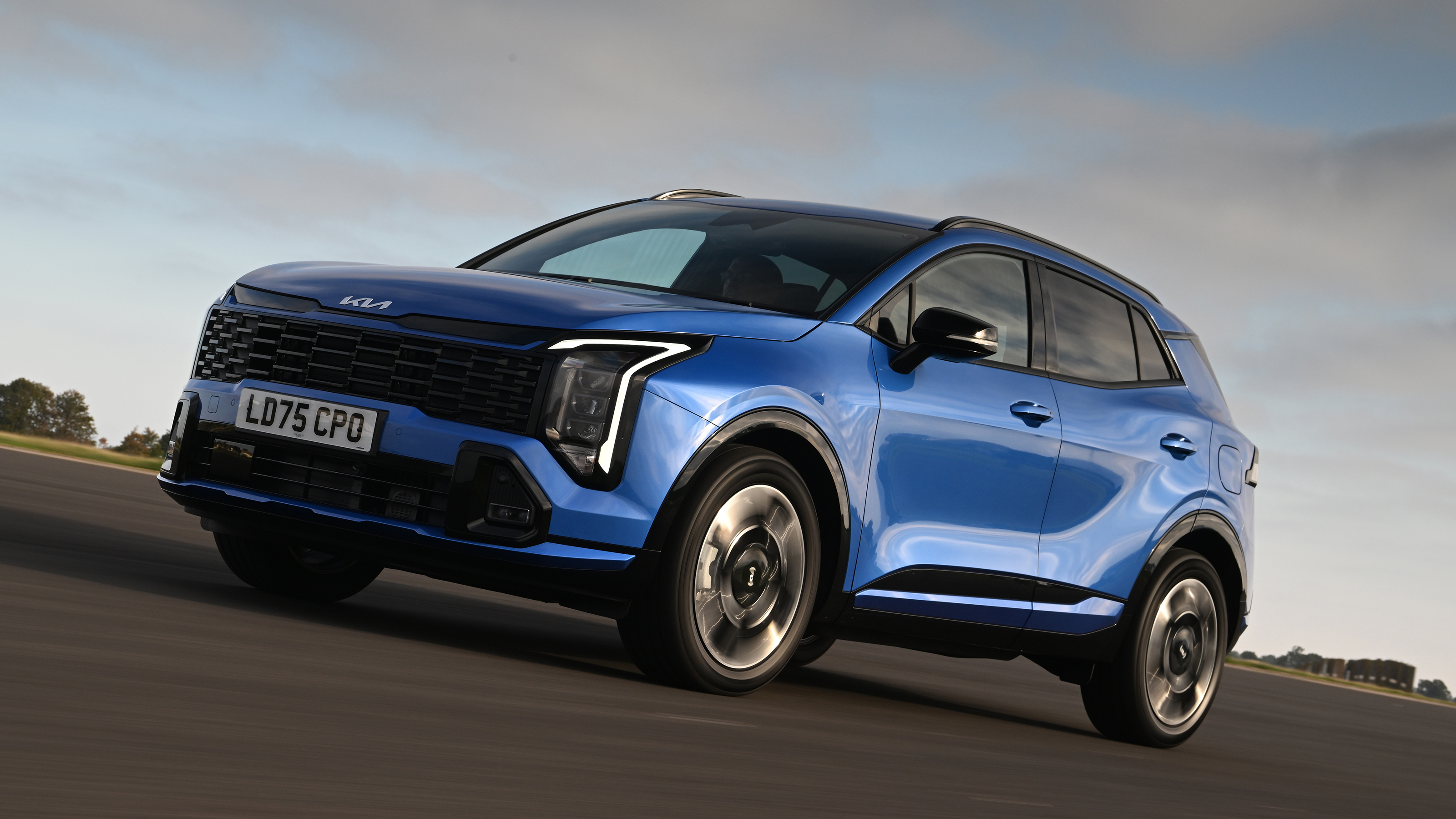 Kia Sportage - front tracking