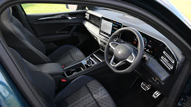 Volkswagen Tiguan - front interior