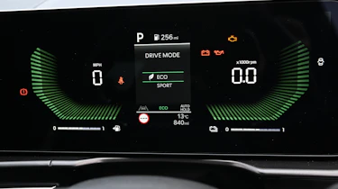 Kia Sportage - digital drivers display