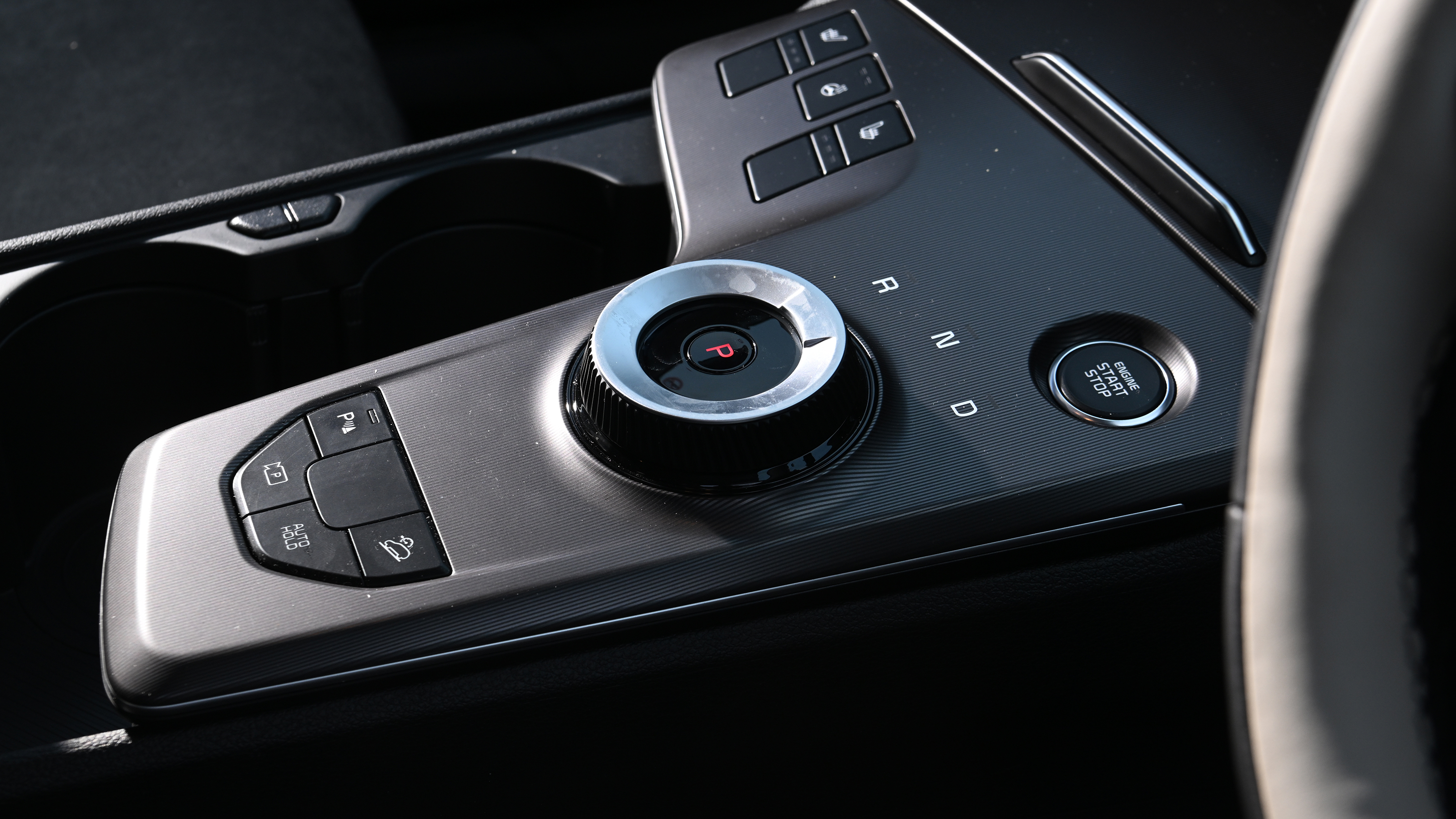 Kia Sportage - centre console