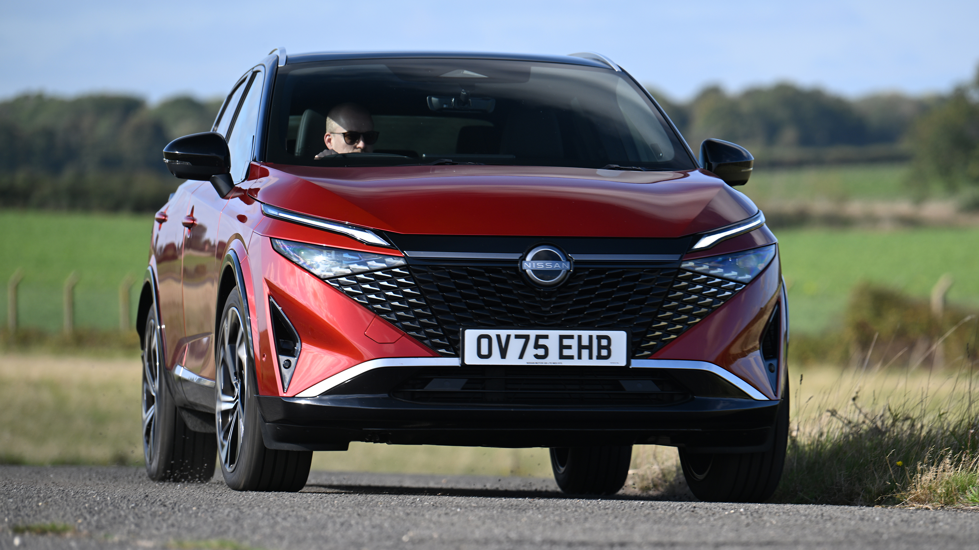 Nissan Qashqai - front cornering 