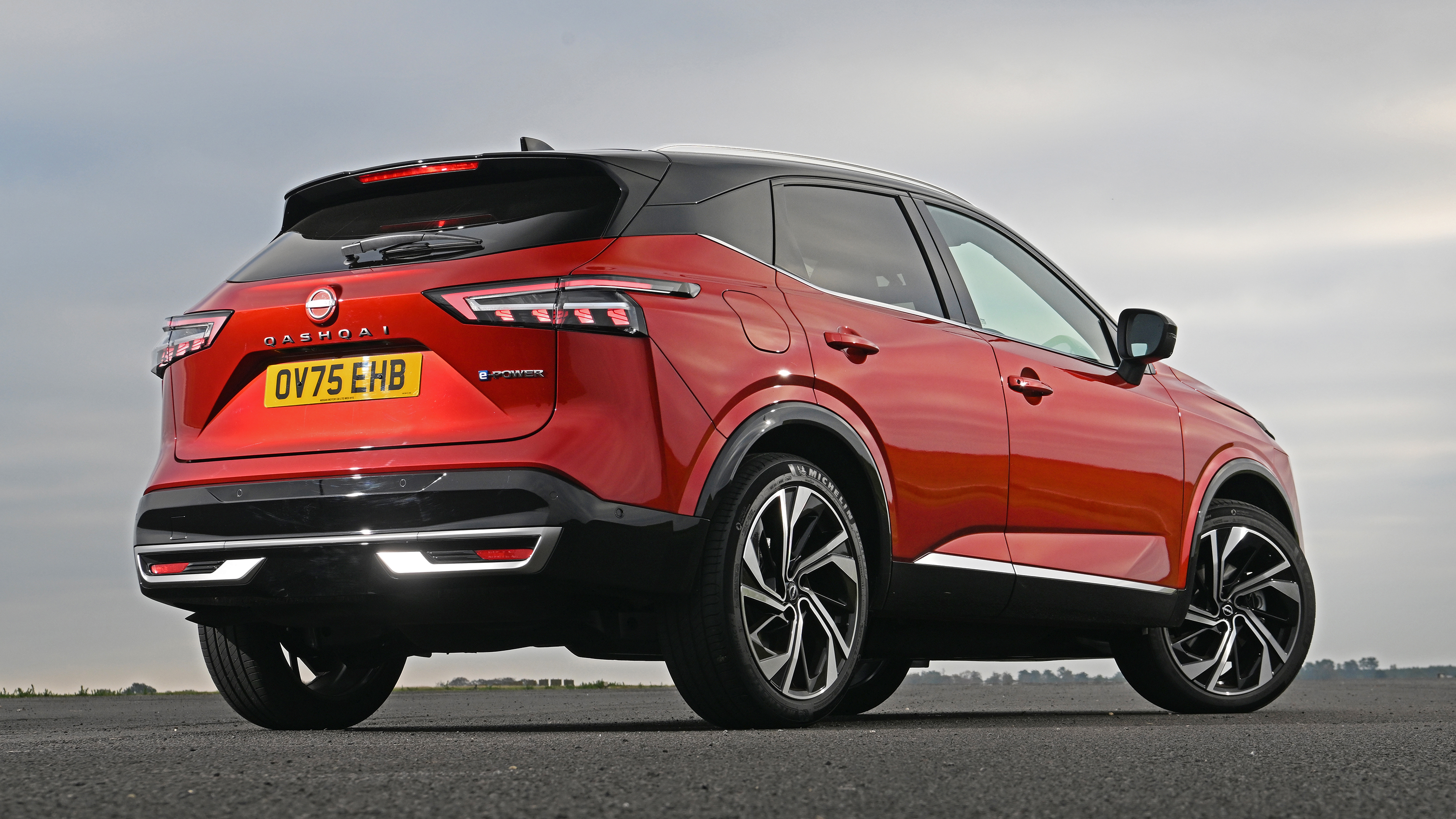 Nissan Qashqai - rear static 