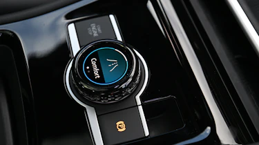 Volkswagen Tiguan - centre console