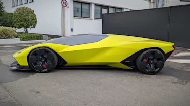 Lamborghini Manifesto AEX side profile