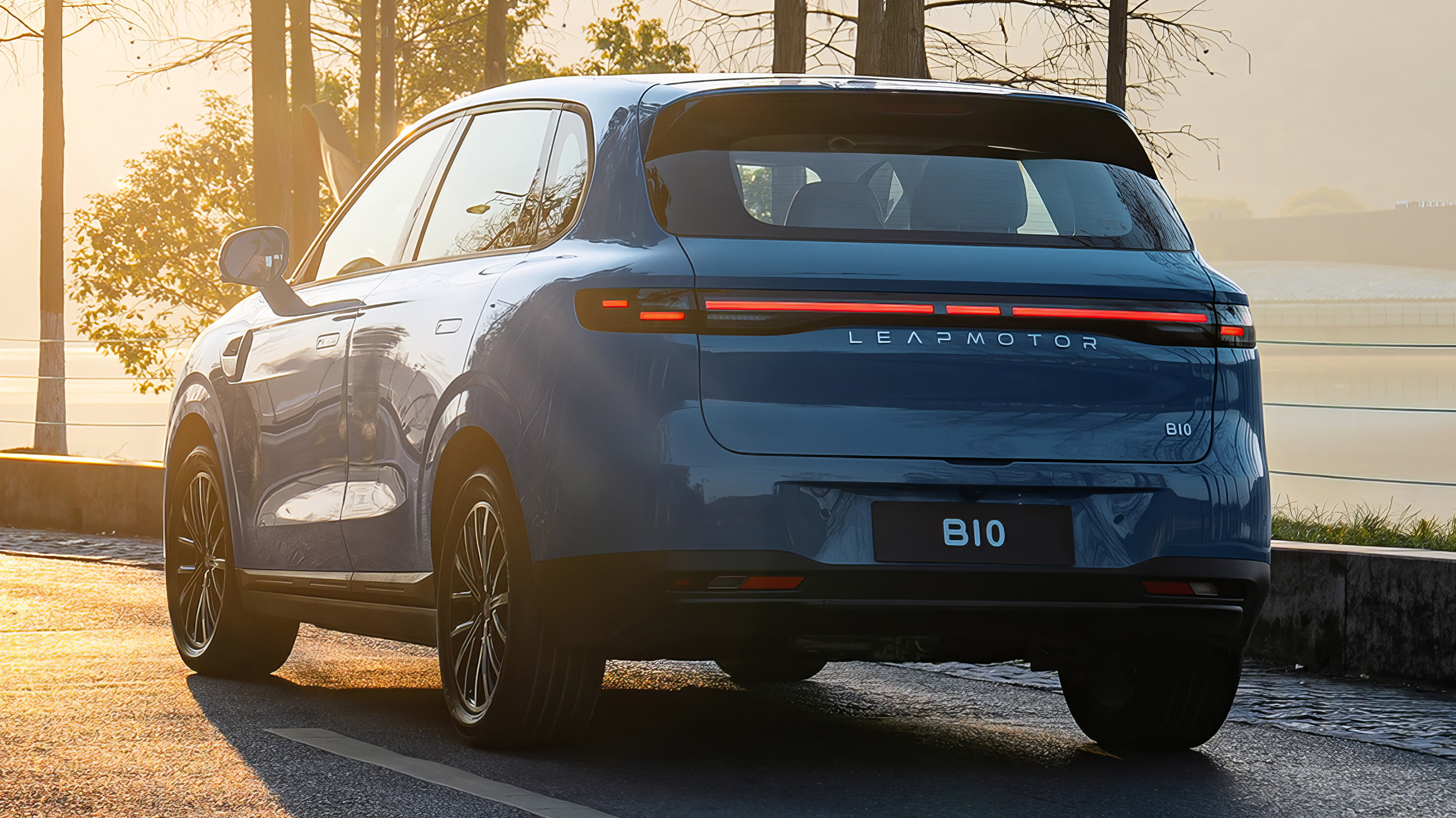 Leapmotor B10 - rear action