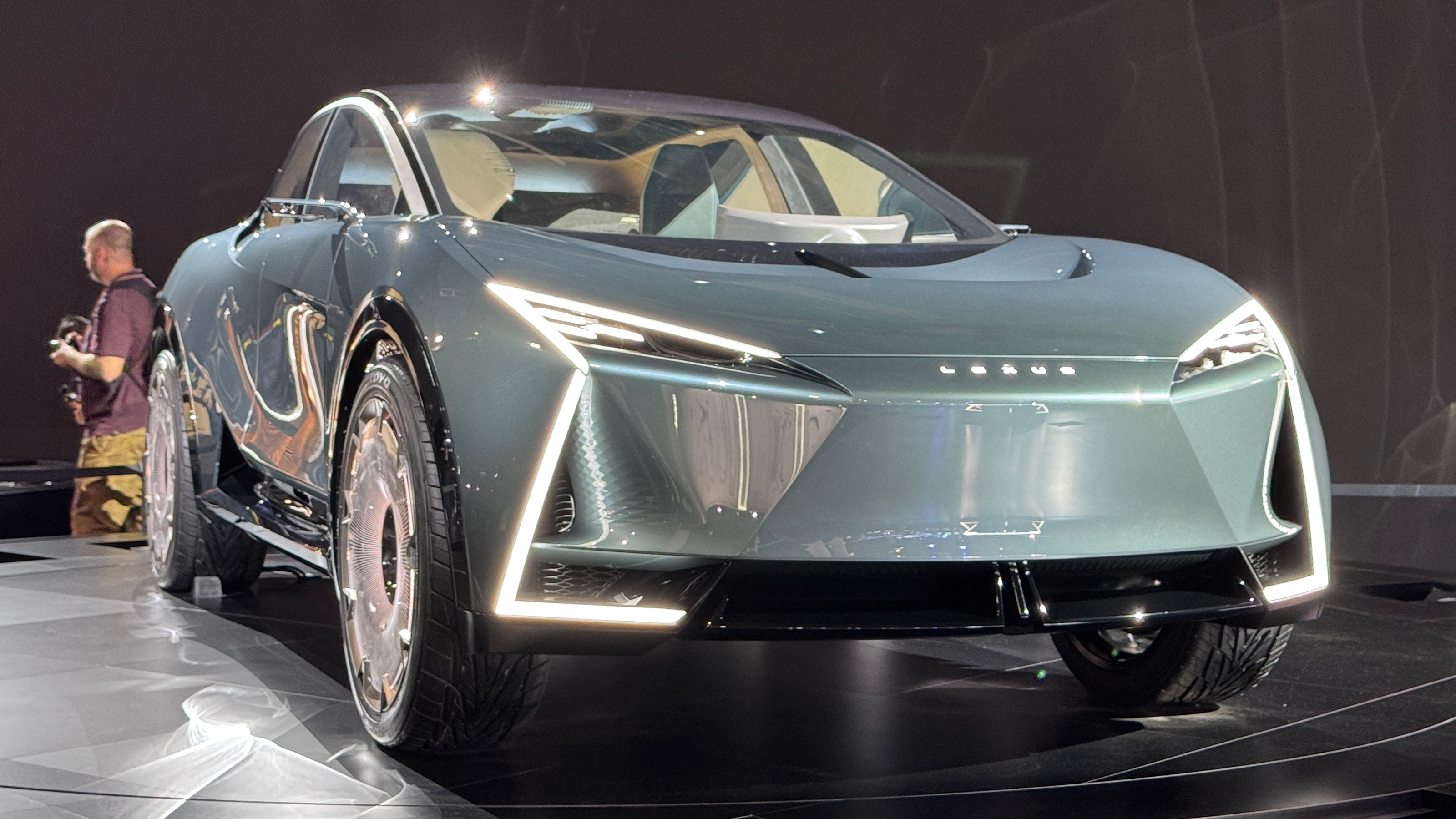 Lexus LS Coupe Concept - front 3/4