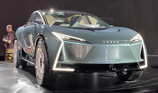 Lexus LS Coupe Concept - front 3/4