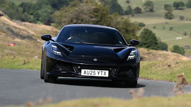 Lotus Emira Turbo SE - front action