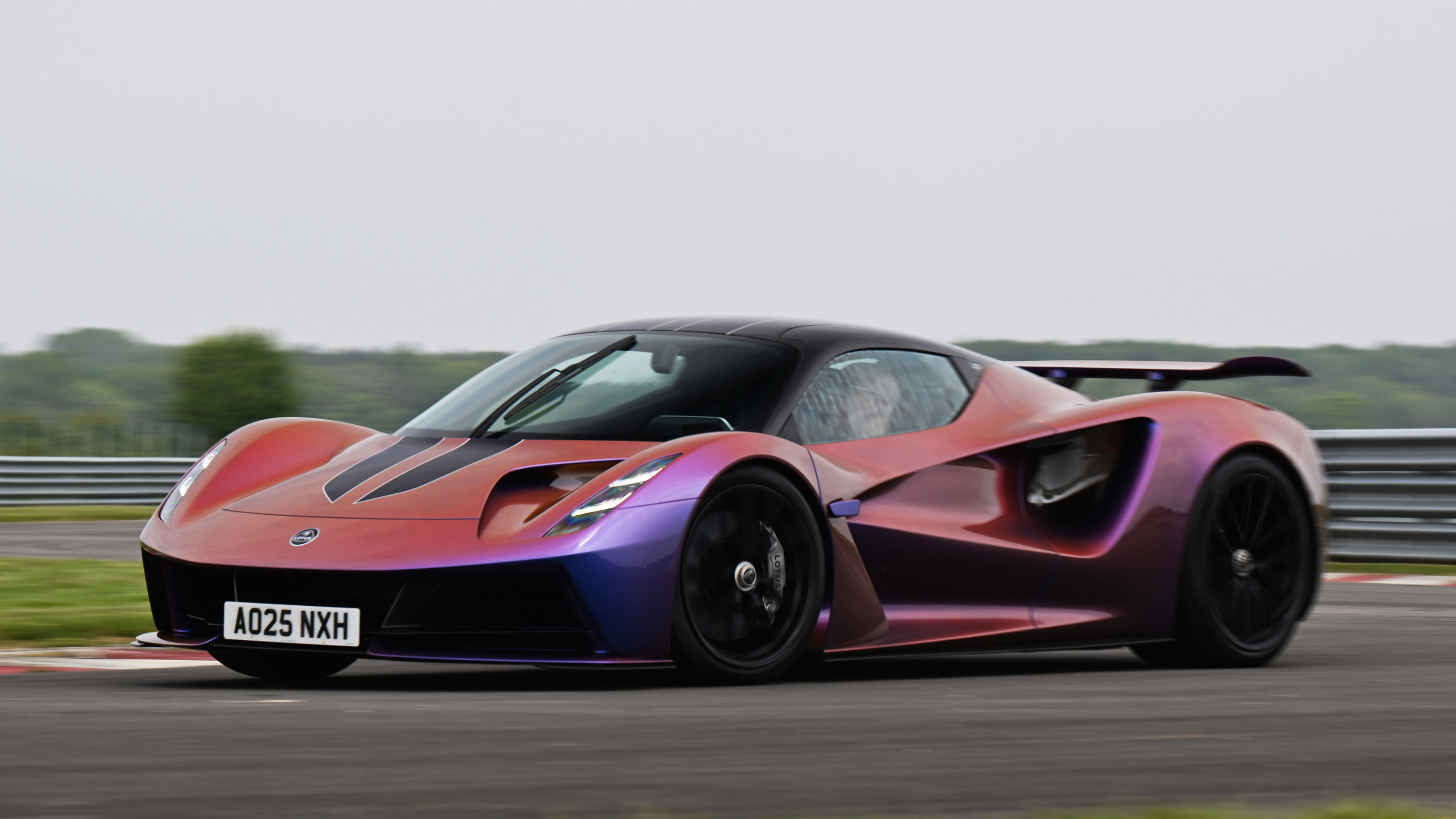 Lotus Evija - front tracking