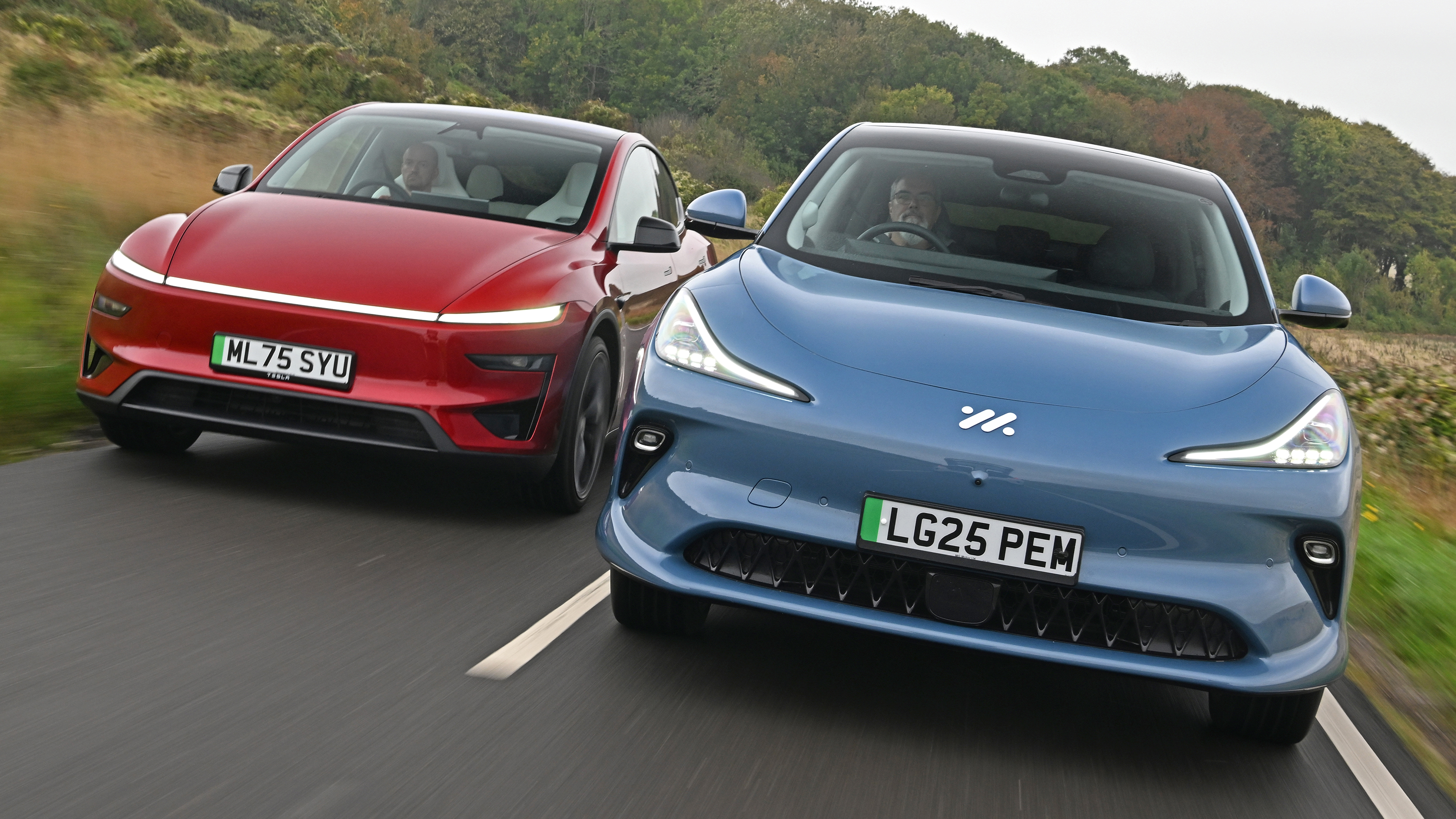 MG IM6 vs Tesla Model Y - front tracking