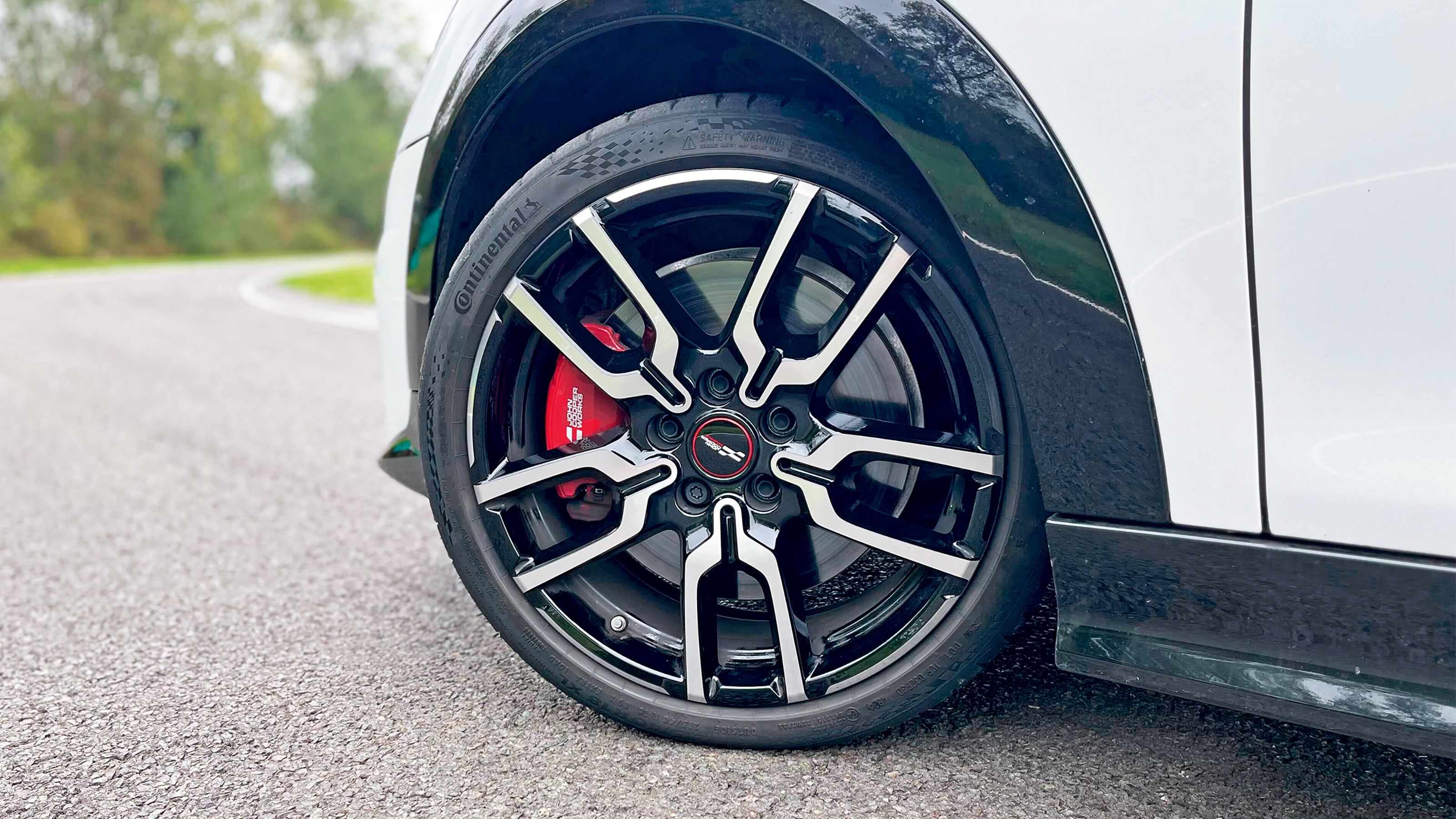 MINI John Cooper Works - front alloy