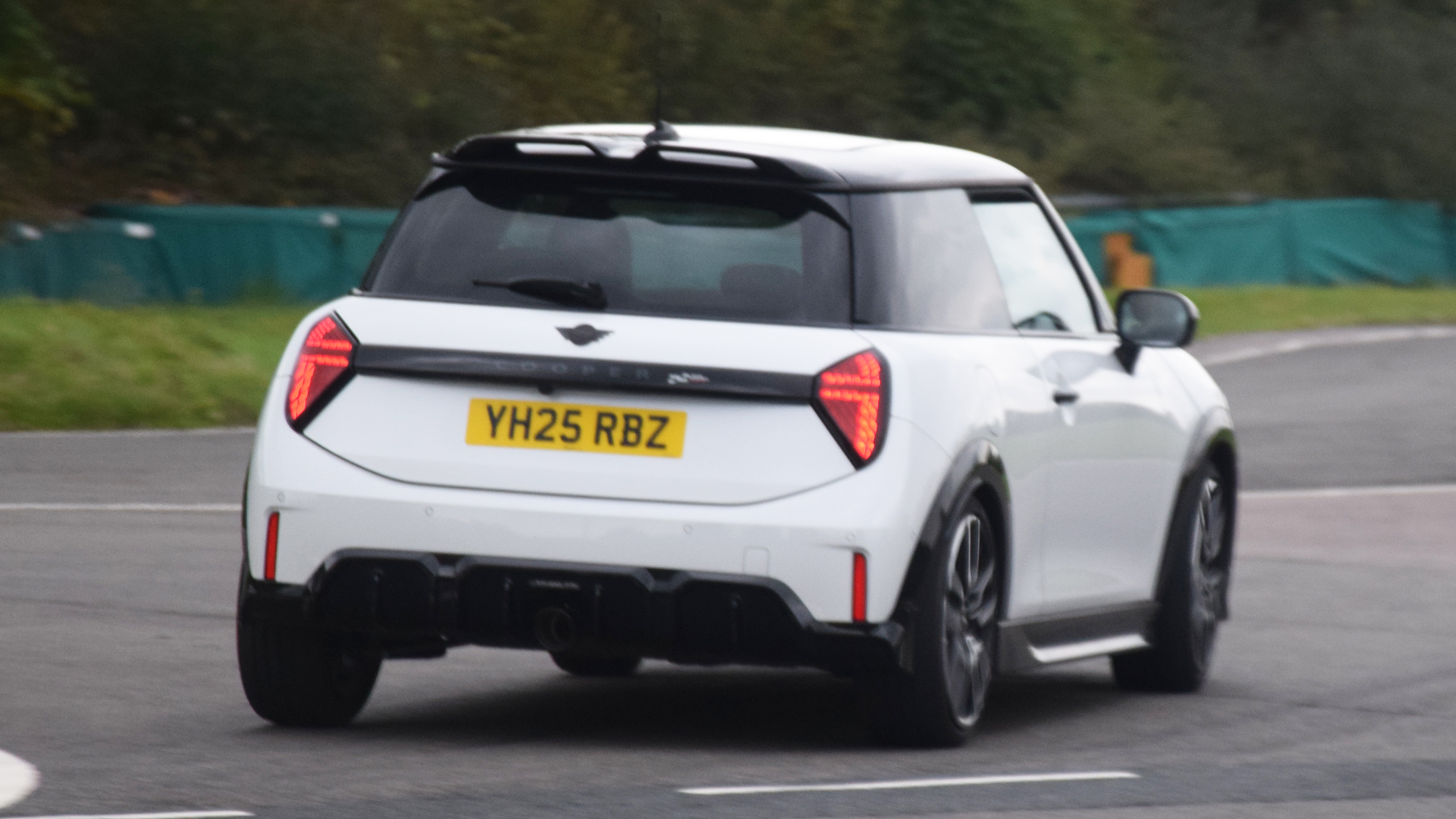 MINI John Cooper Works - rear cornering