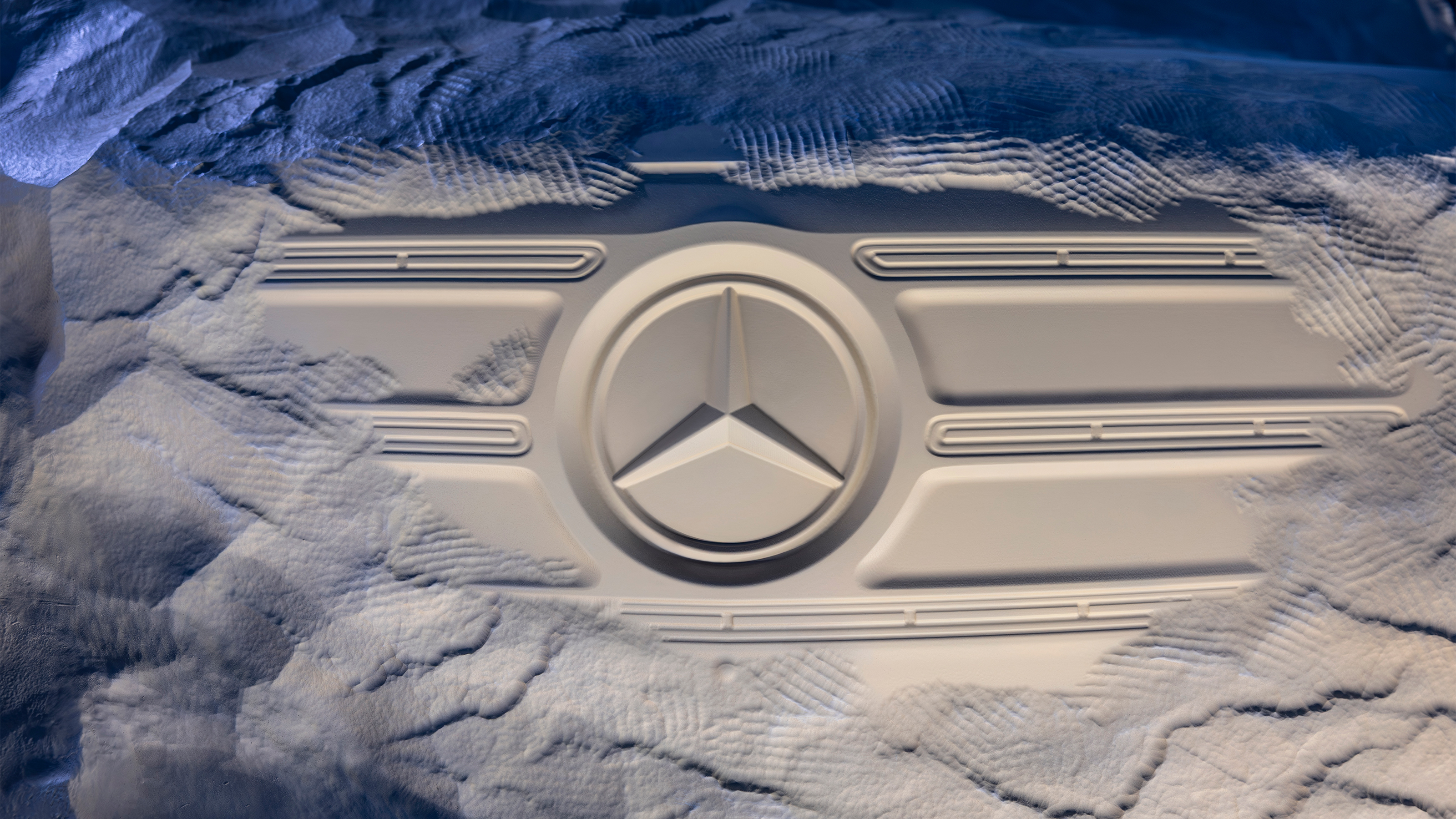 Mercedes Sprinter 'the boulder' - front grill