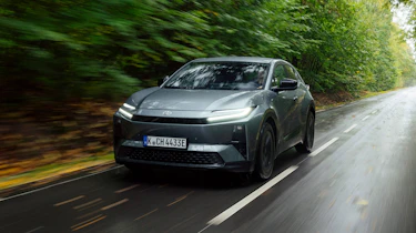 Toyota C-HR+ - front tracking