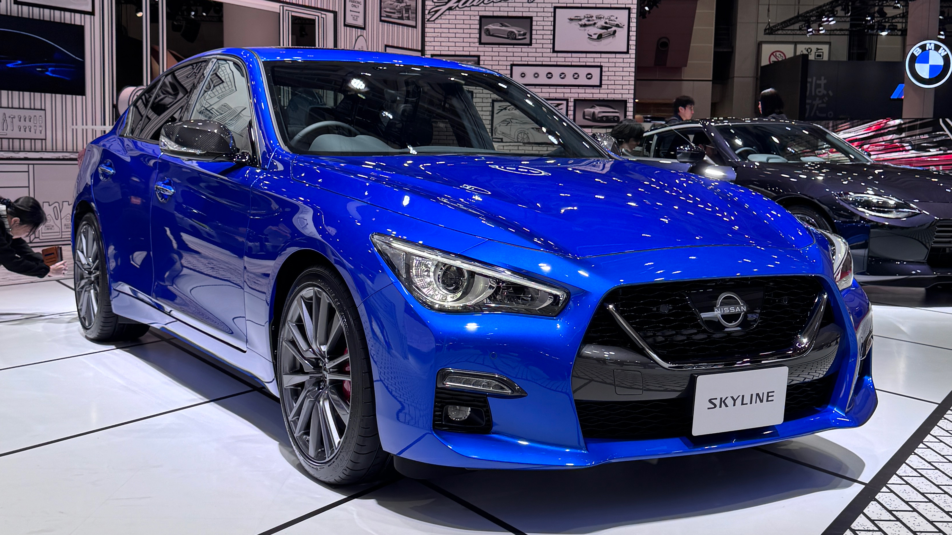 Nissan Skyline - front 3/4