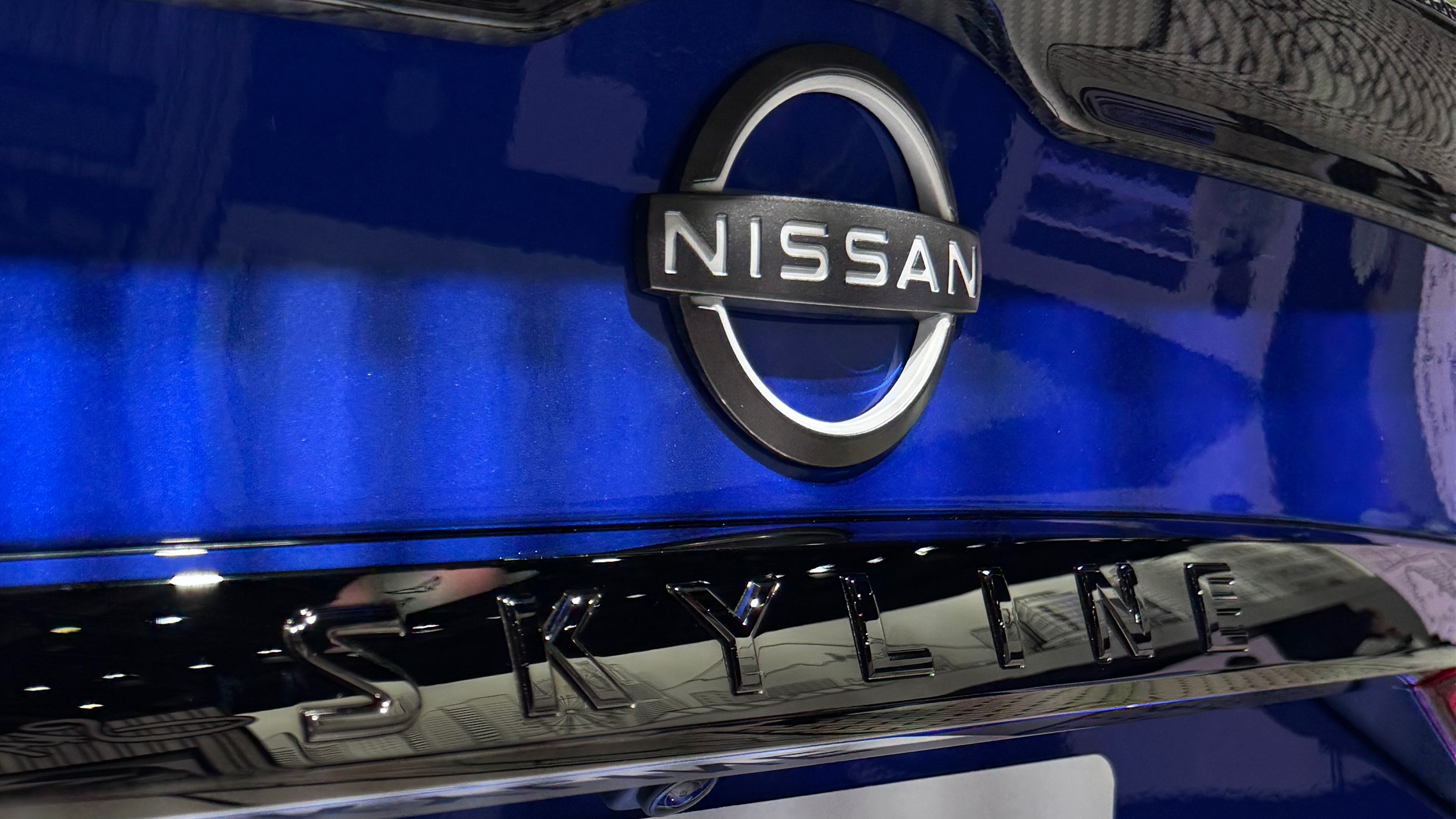 Nissan Skyline - rear badging