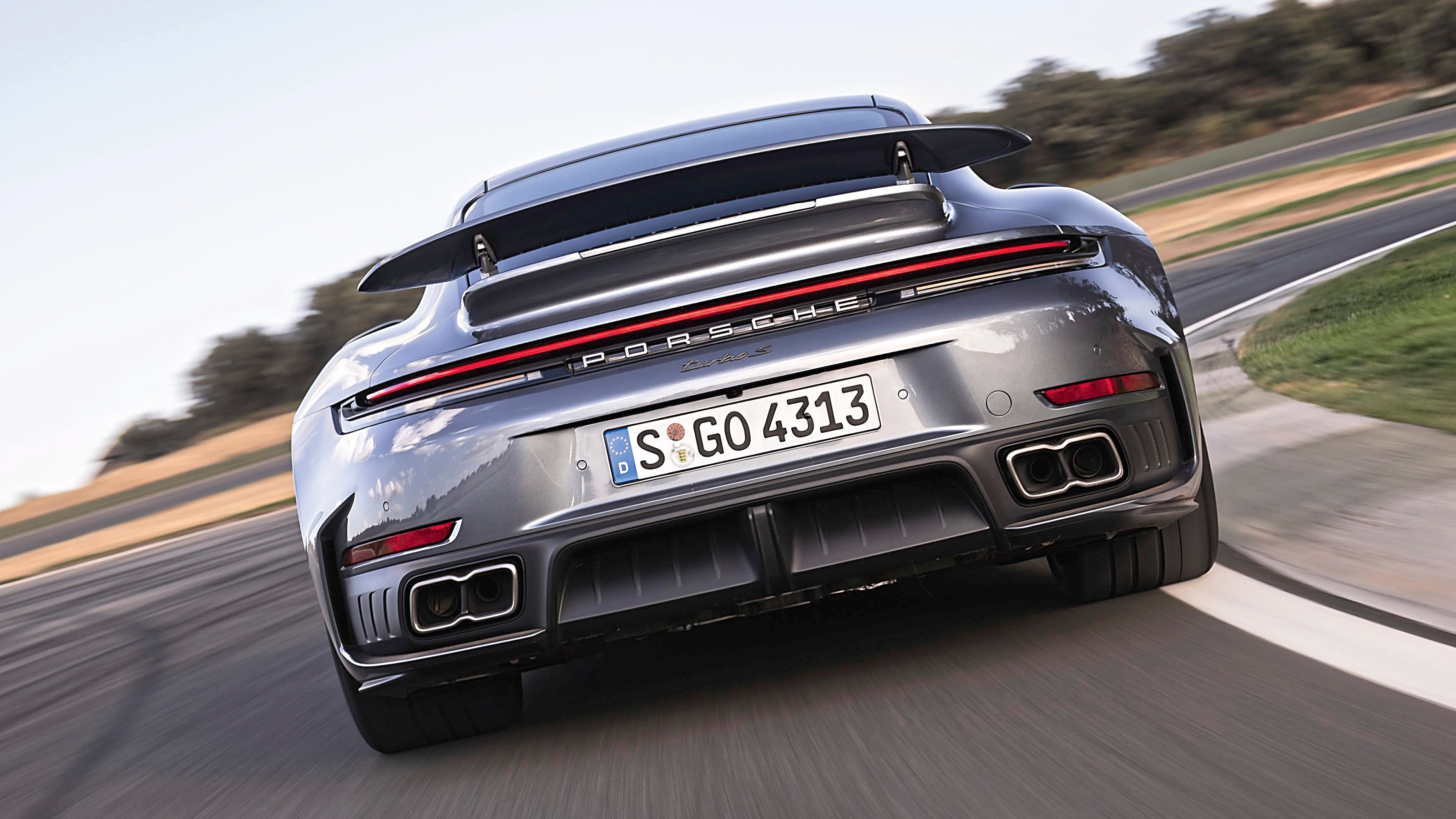 Porsche 911 Turbo S - full rear
