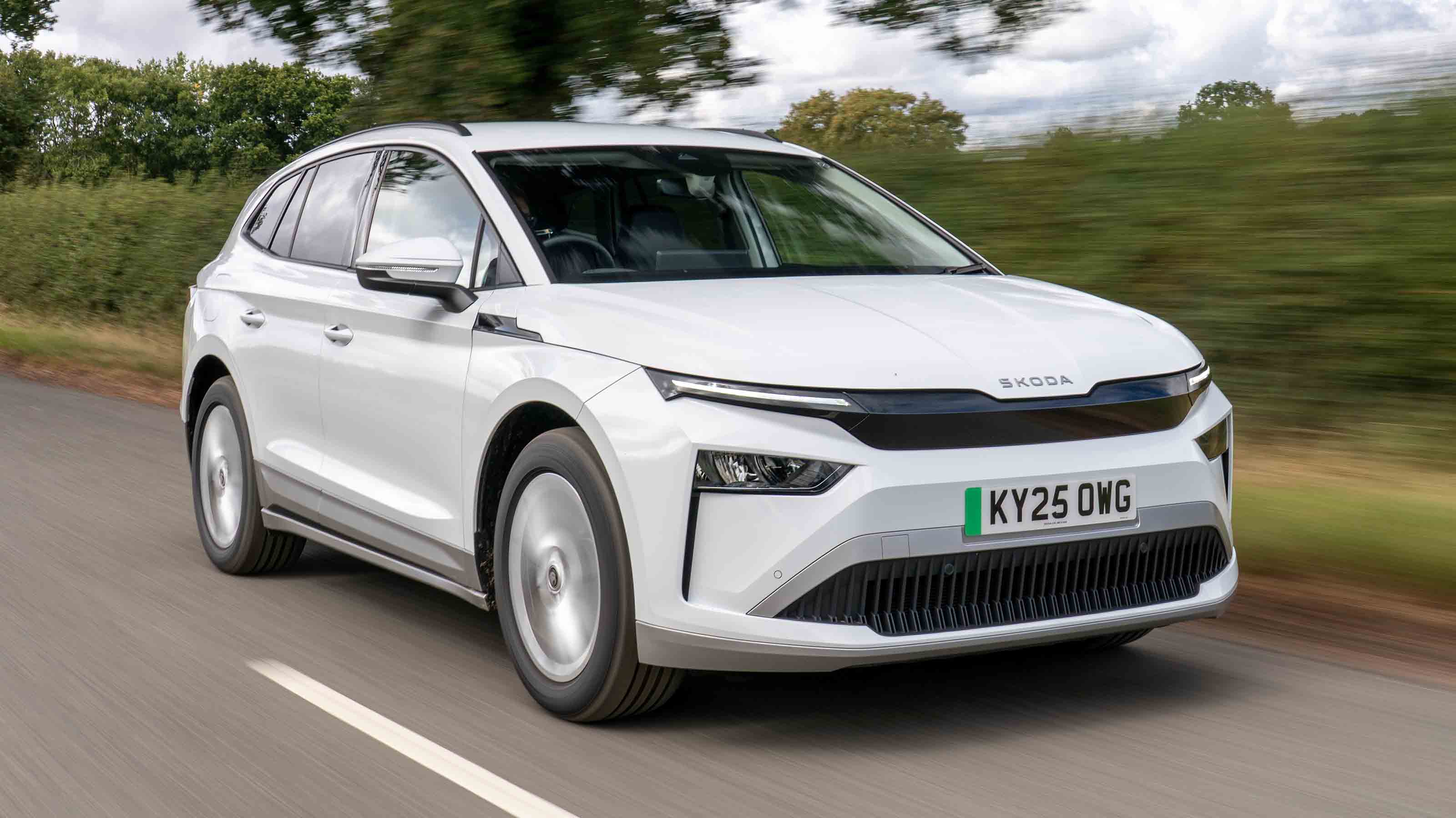 Skoda Enyaq - front tracking