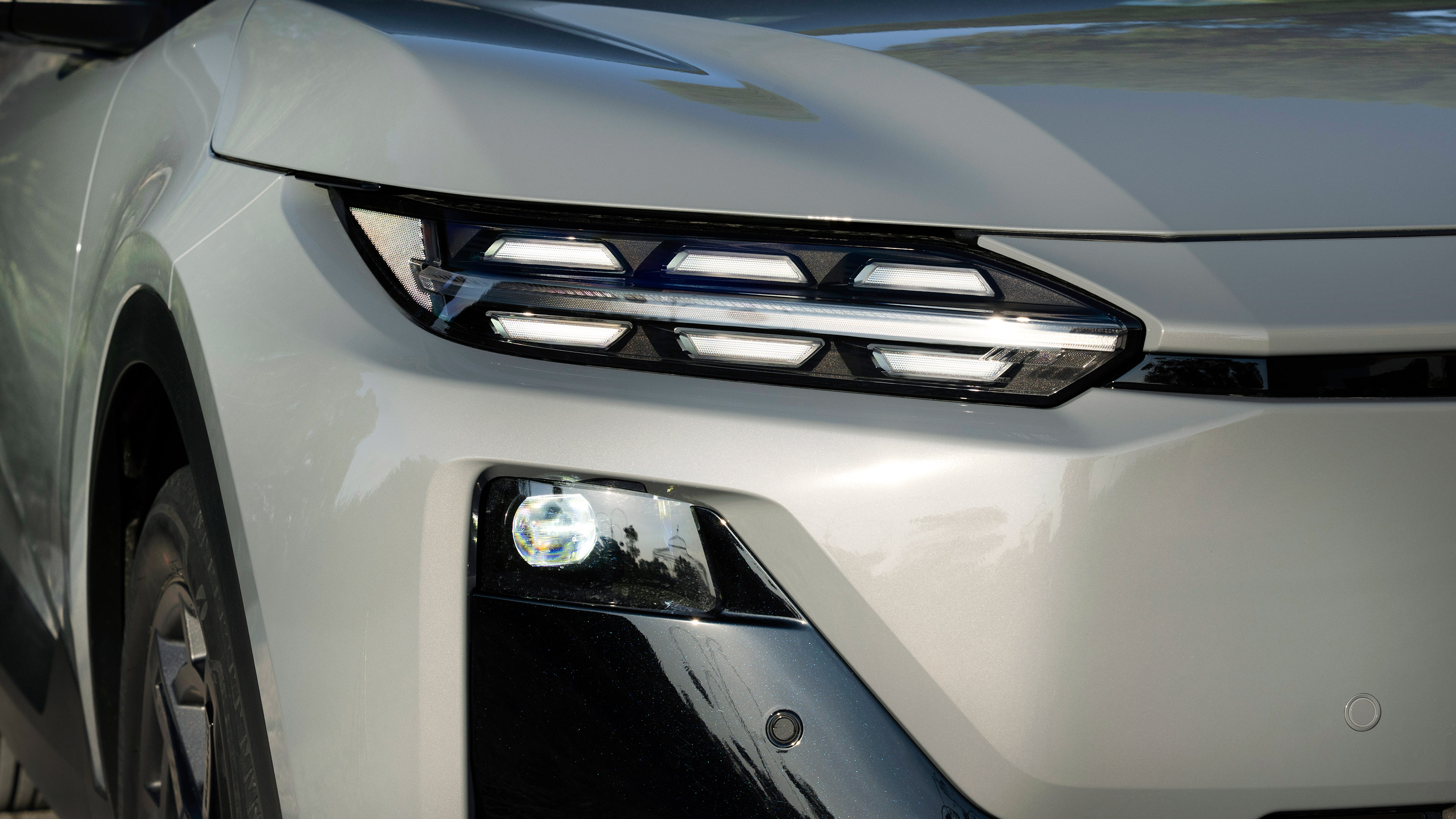 Subaru Uncharted - front light